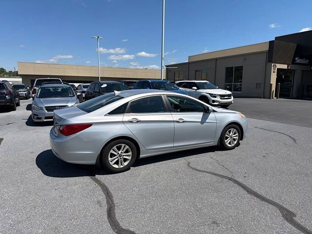 Used 2012 Hyundai Sonata GLS PZEV Sedan