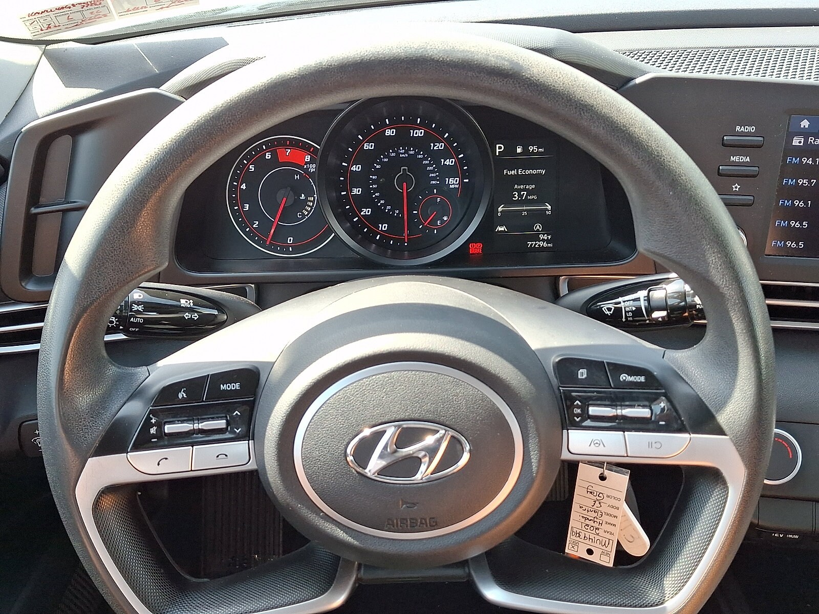 2021 Hyundai Elantra SE - Photo 18