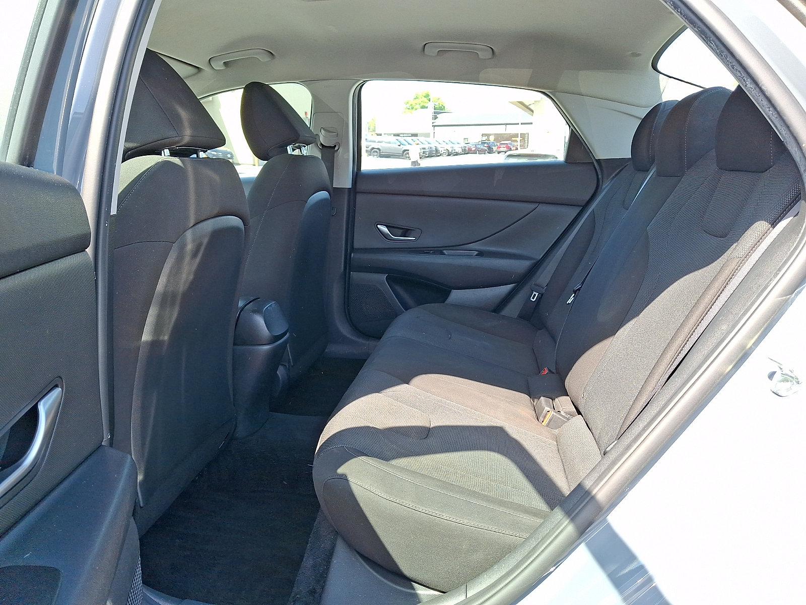 2021 Hyundai Elantra SE - Photo 10