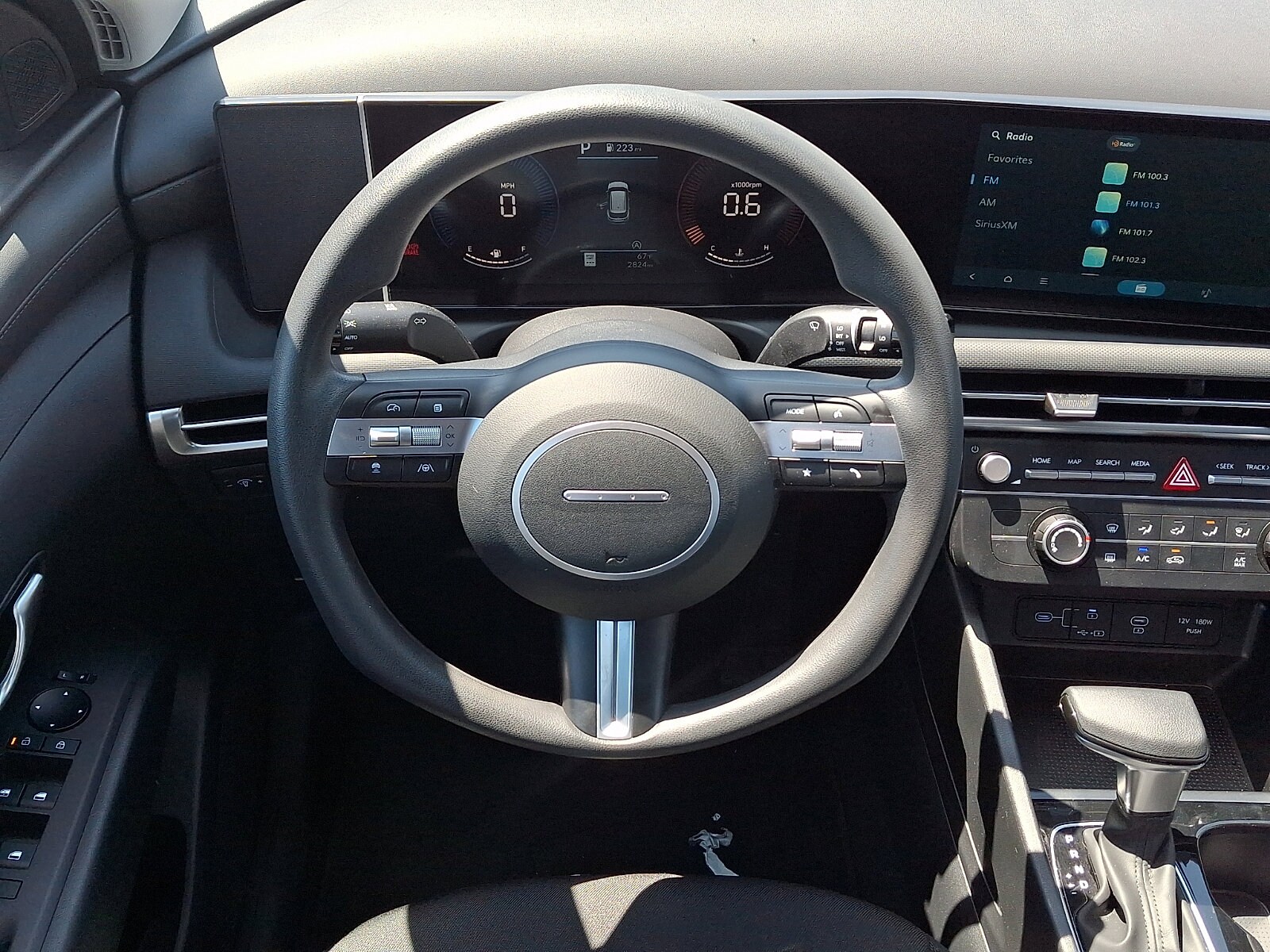 2025 Hyundai Tucson SE - Photo 11