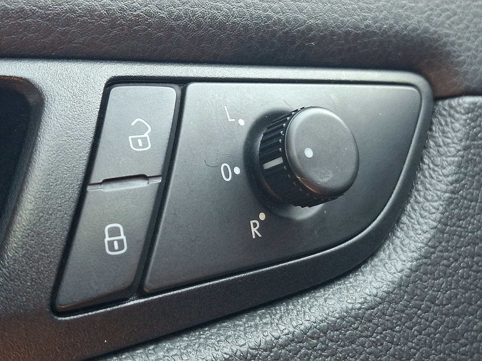 2014 Volkswagen Passat S - Photo 21