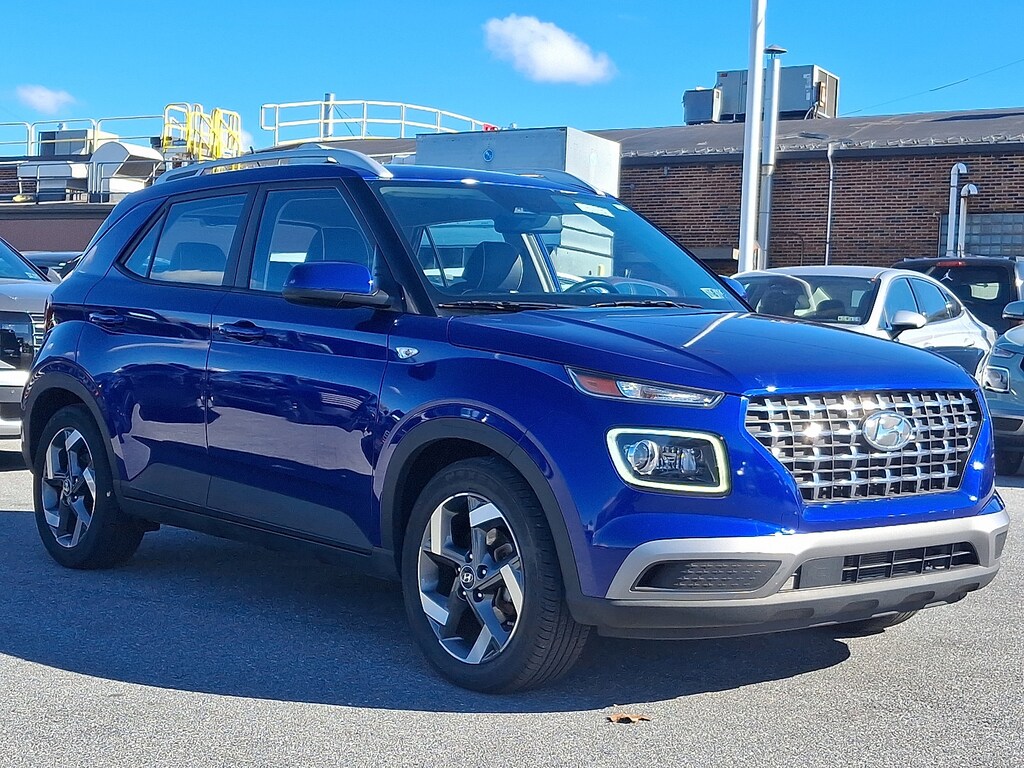 Certified 2023 Hyundai Venue Limited Limited IVT