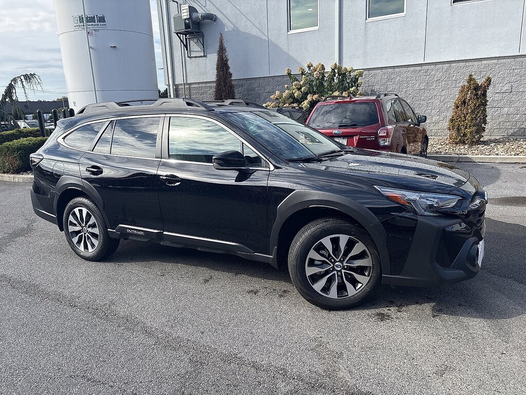Used 2025 Subaru Outback Limited Limited AWD