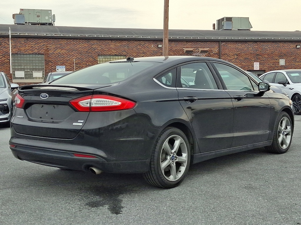 Used 2014 Ford Fusion SE Sedan