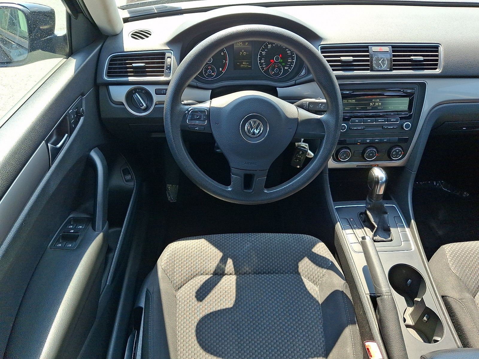 2014 Volkswagen Passat S - Photo 10