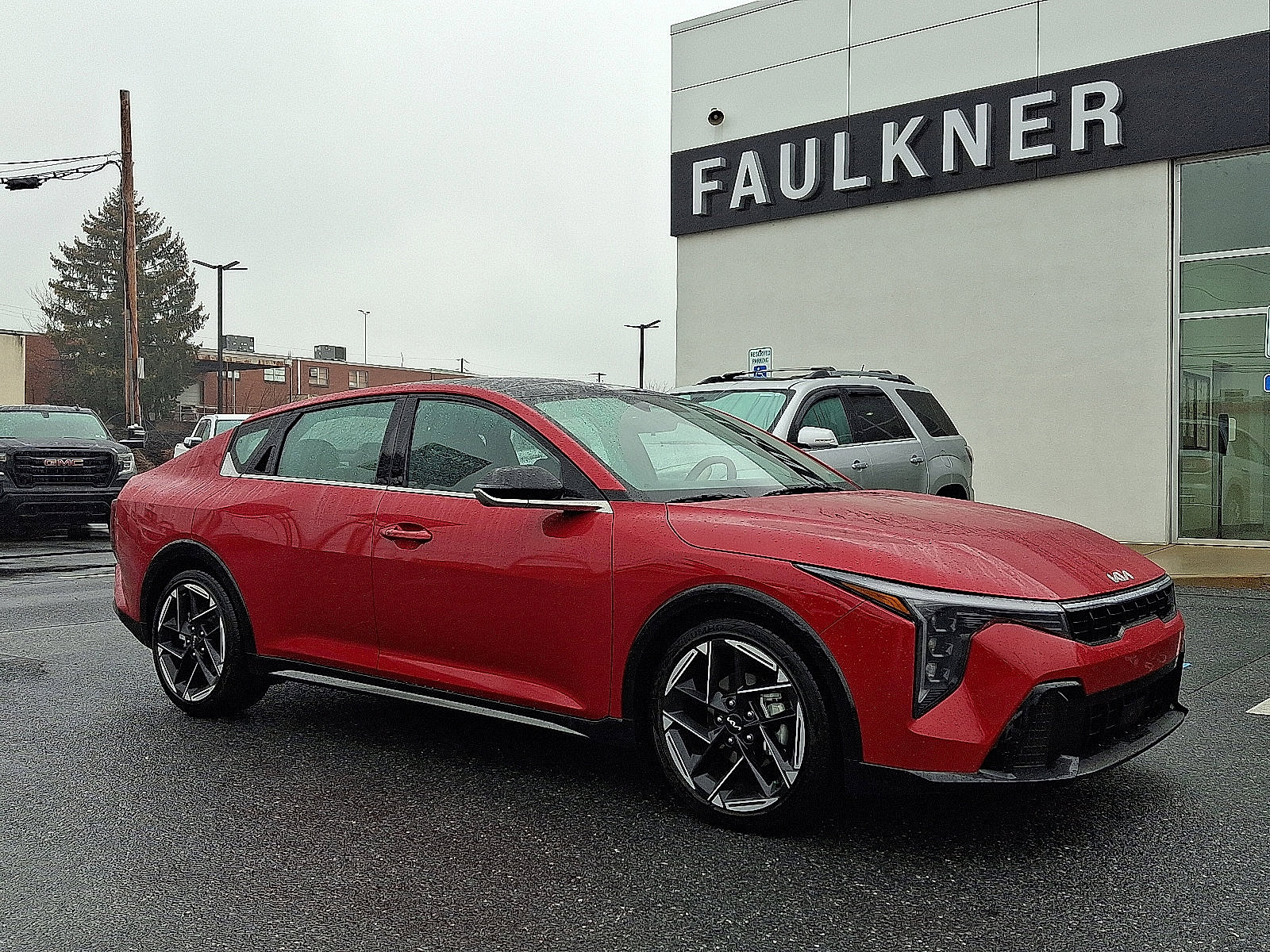 2025 Kia K4 GT-Line AT's photo