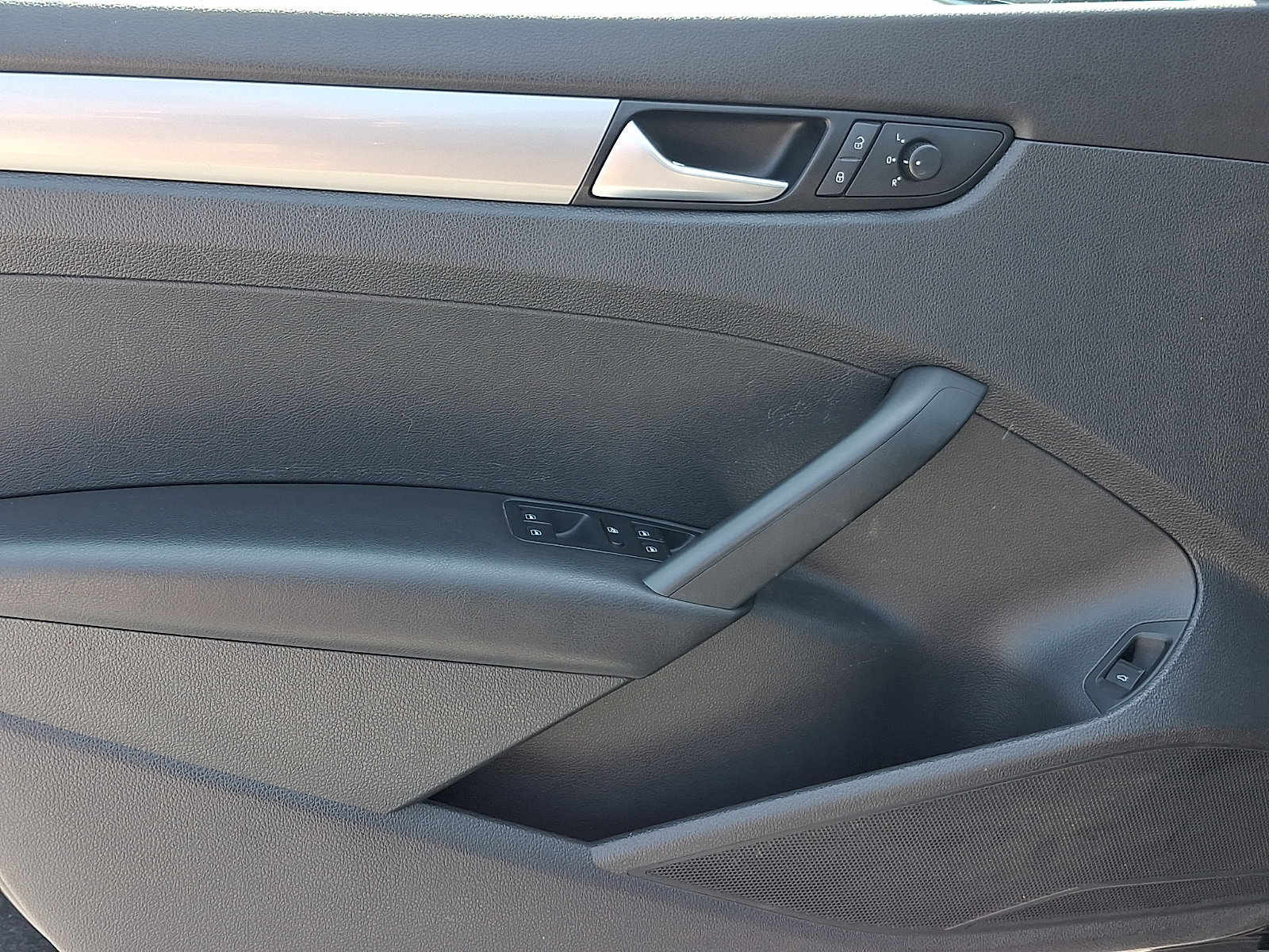 2014 Volkswagen Passat S - Photo 11