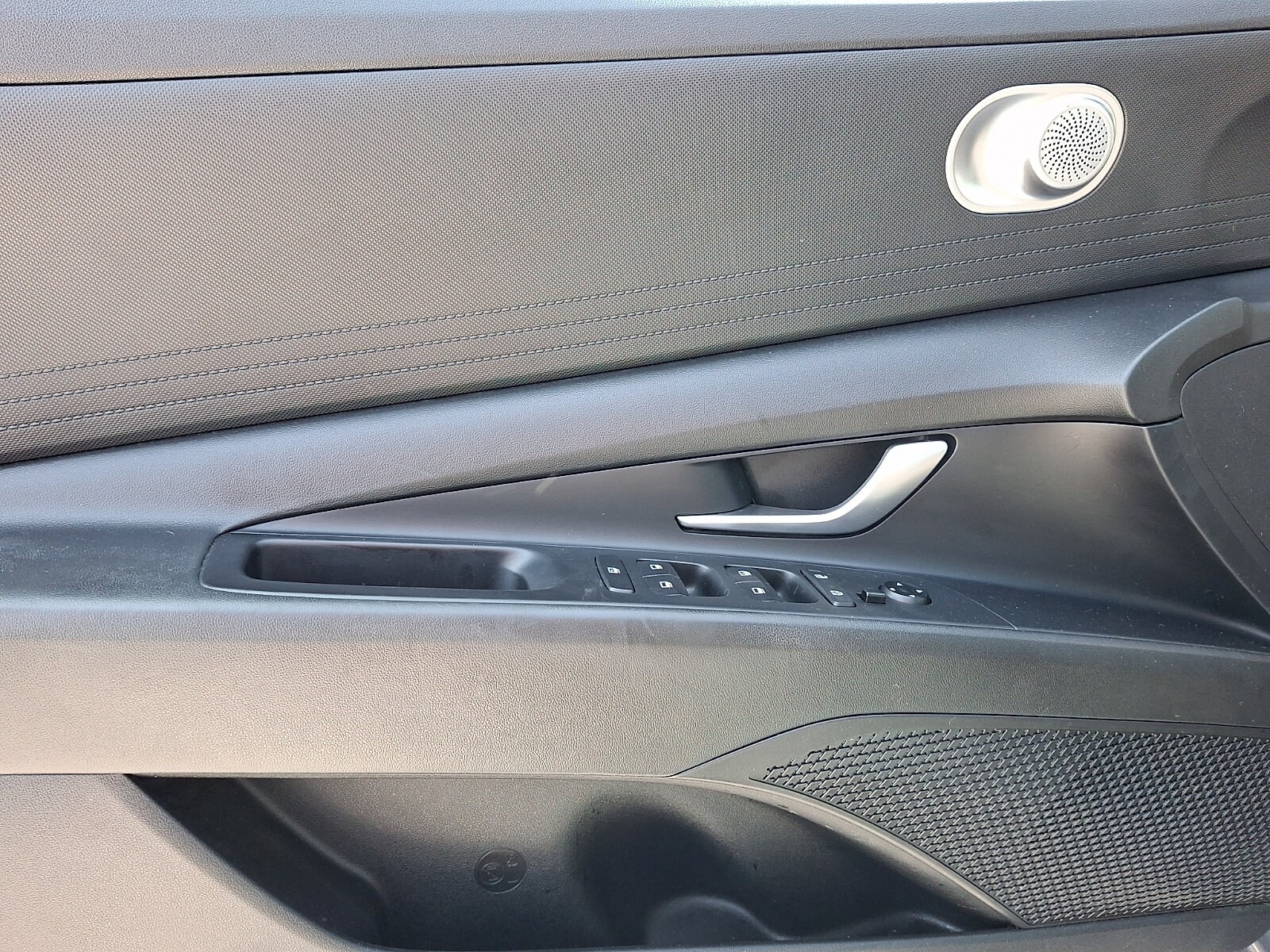 2021 Hyundai Elantra SE - Photo 12