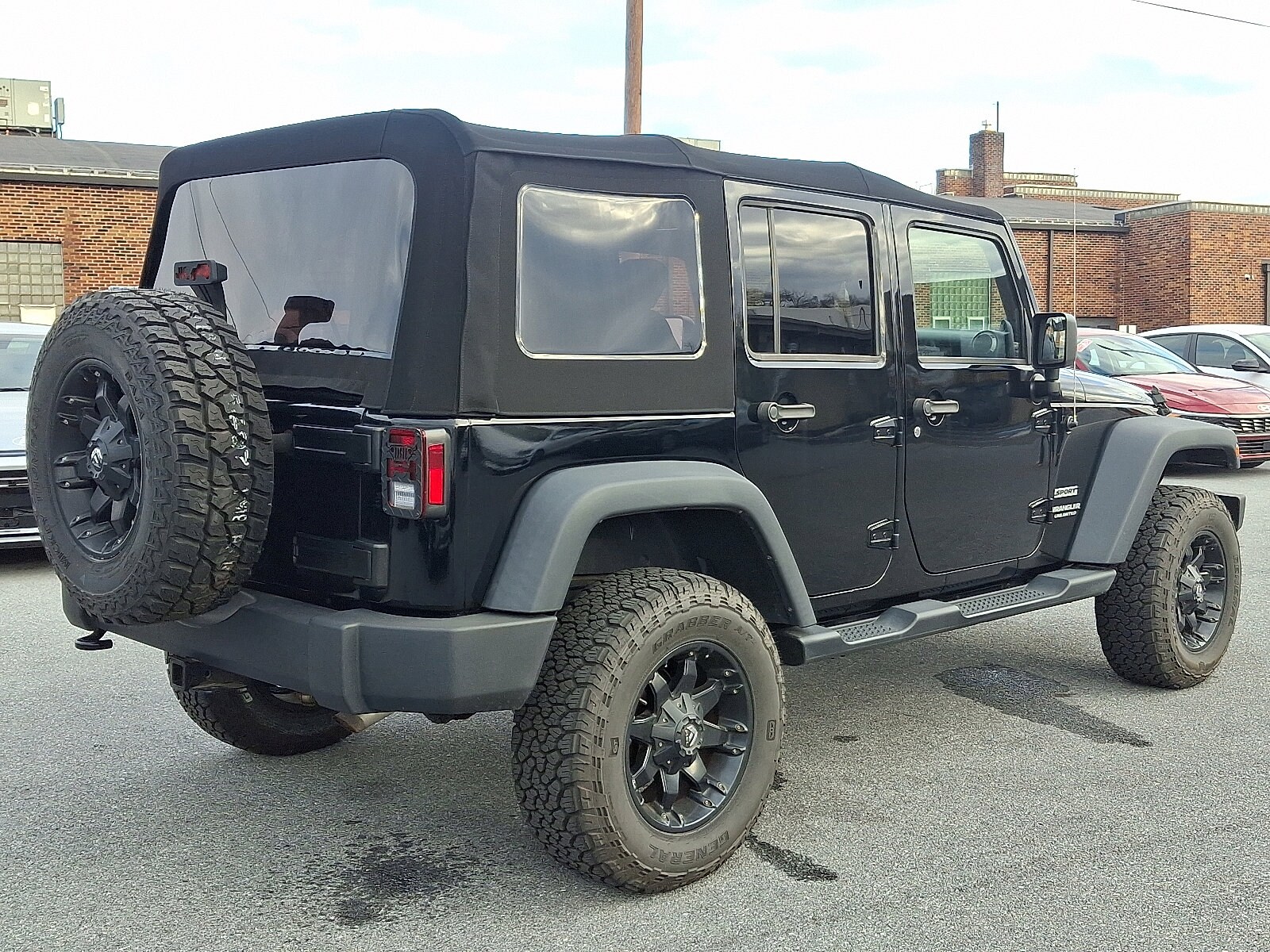 2014 Jeep Wrangler Unlimited Sport photo 4