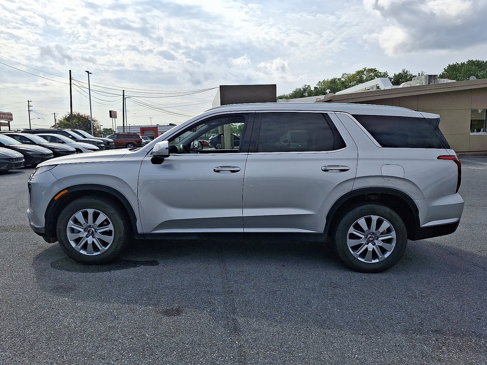 2025 Hyundai Palisade SEL photo 4