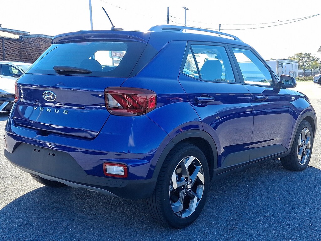 Certified 2023 Hyundai Venue Limited Limited IVT
