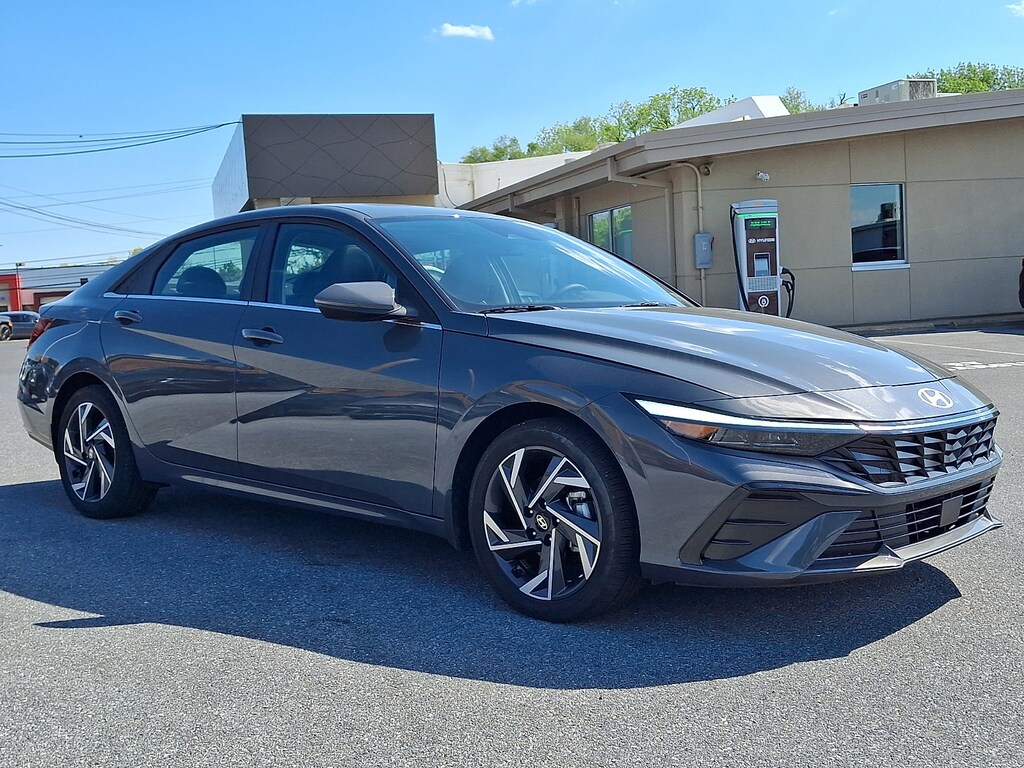 Certified 2025 Hyundai Elantra Hybrid Limited Limited DCT