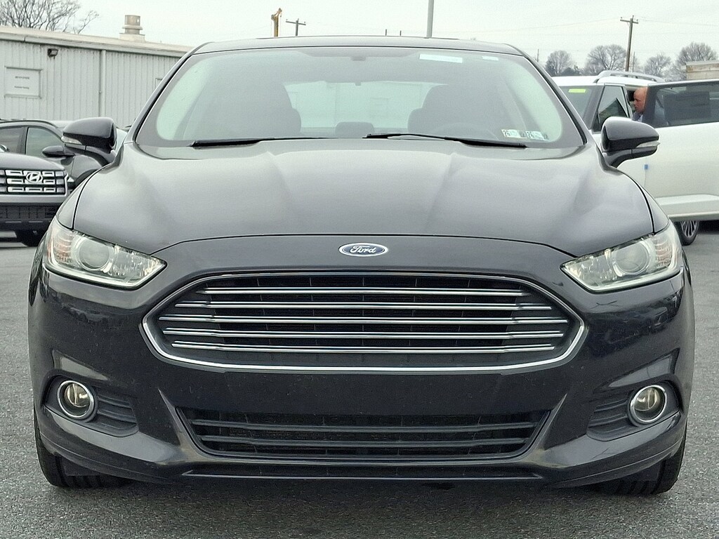 Used 2014 Ford Fusion SE Sedan