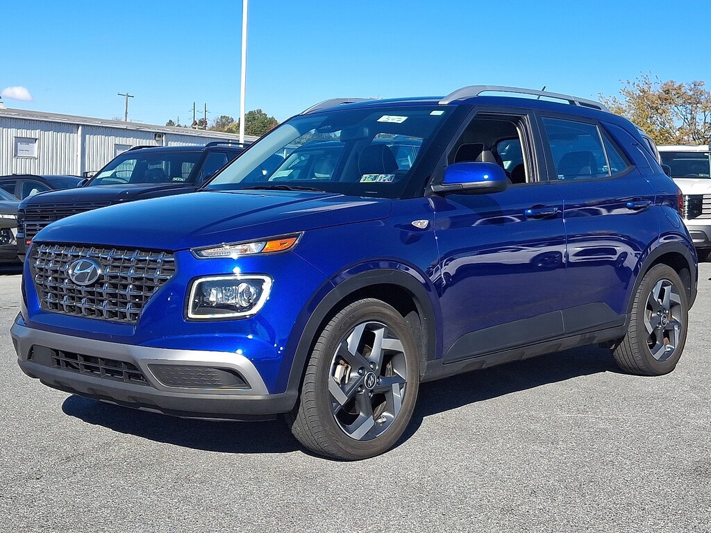 Certified 2023 Hyundai Venue Limited Limited IVT