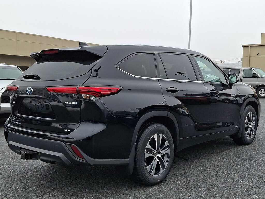 Used 2020 Toyota Highlander Hybrid XLE Hybrid XLE AWD