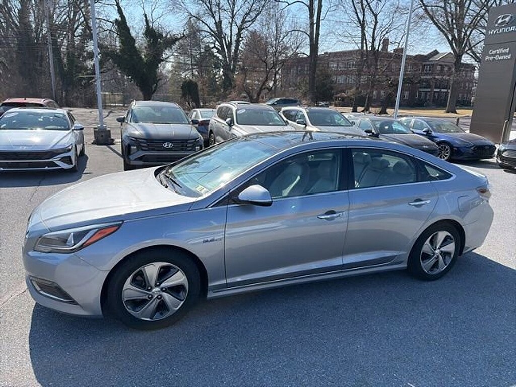Used 2016 Hyundai Sonata Hybrid Limited Sedan