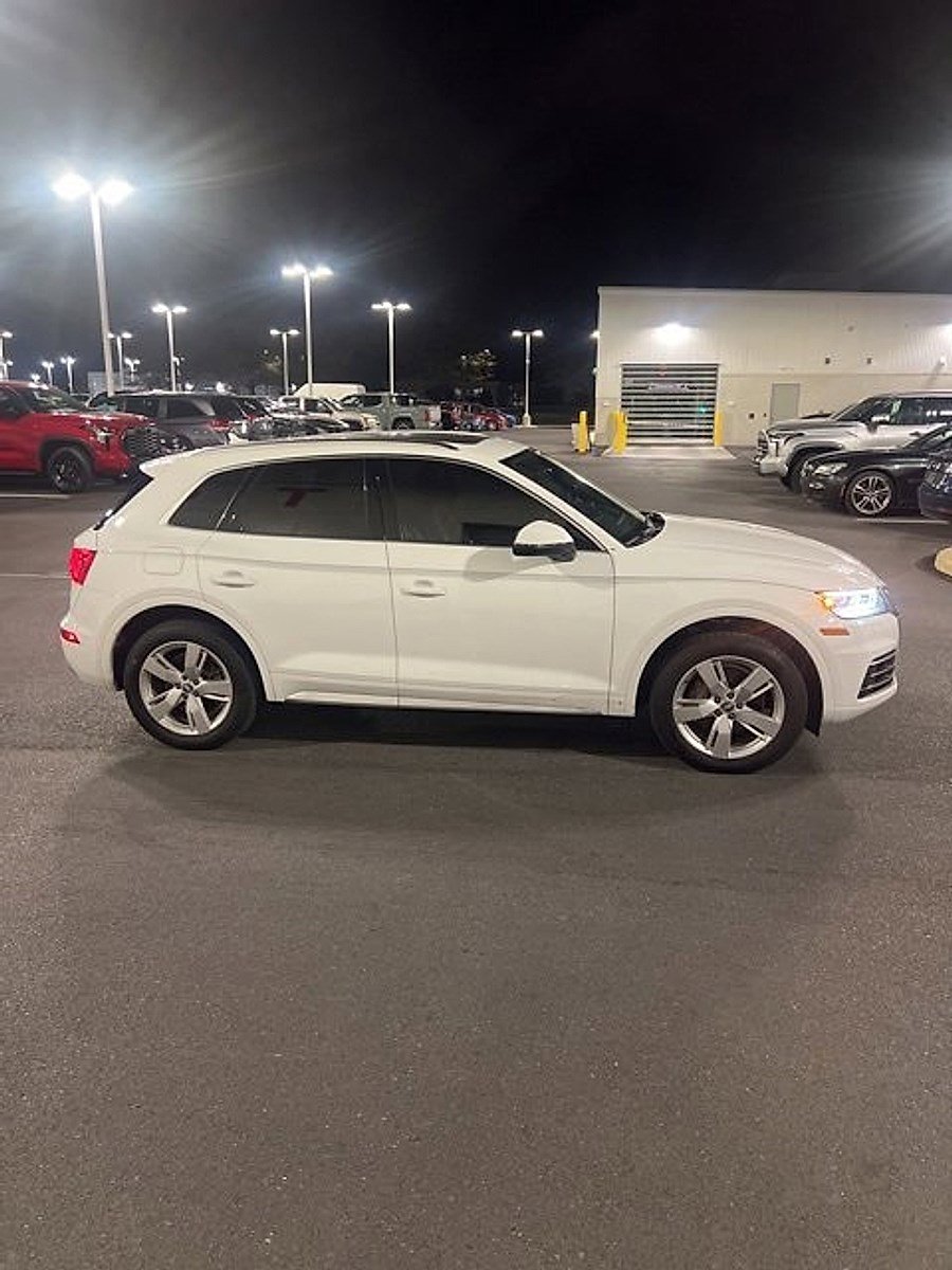 2019 Audi Q5 Premium Plus 45 TFSI photo 3