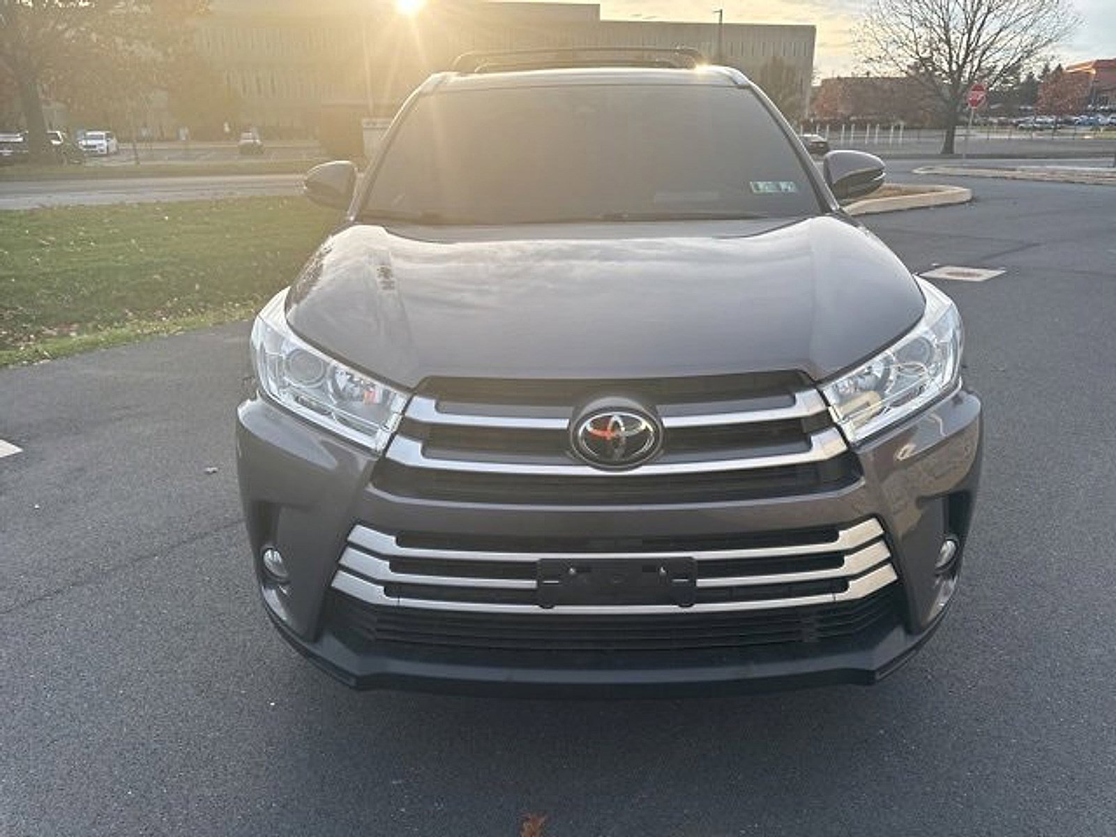 2018 Toyota Highlander XLE photo 2