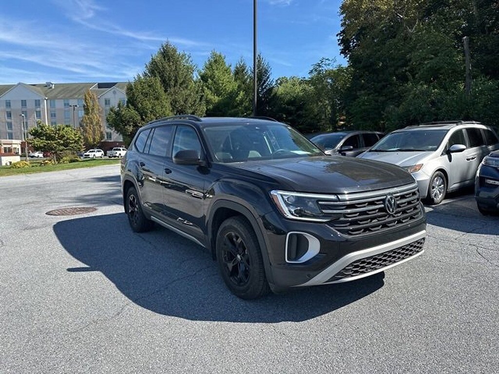Used 2024 Volkswagen Atlas 2.0T Peak Edition SE w/Technology 2.0T Peak Edition SE w/Technology 4MOTION