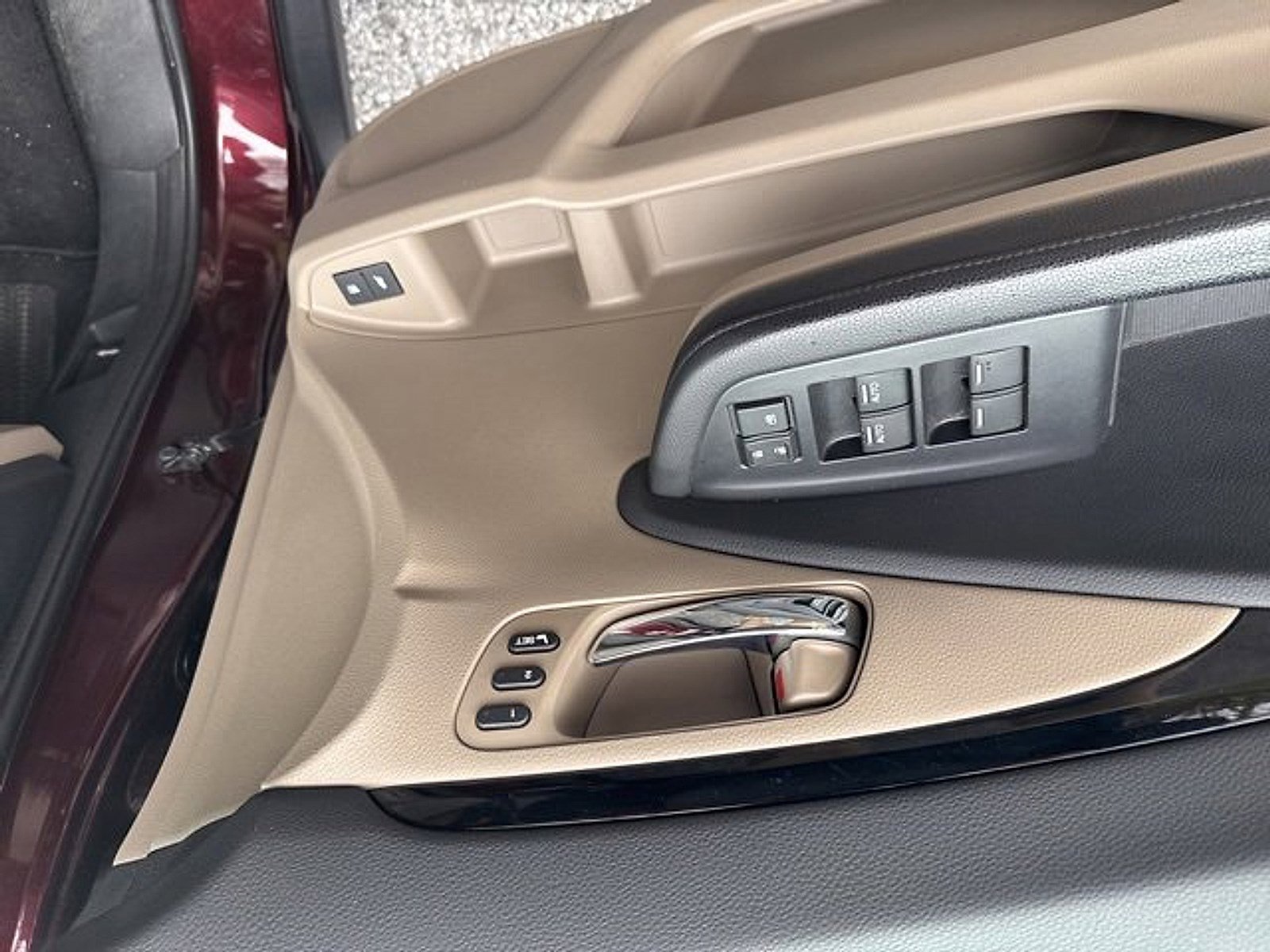 2017 Honda Pilot Touring photo 2