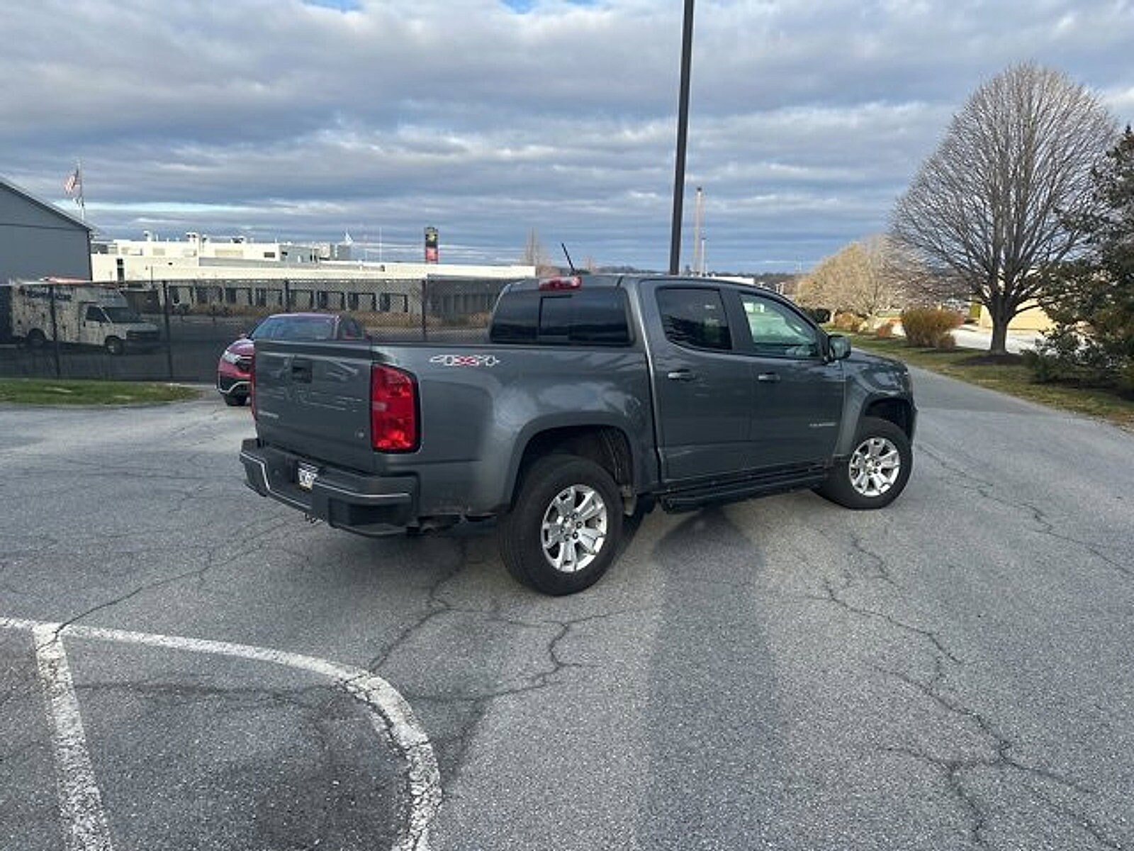2022 Chevrolet Colorado LT photo 3