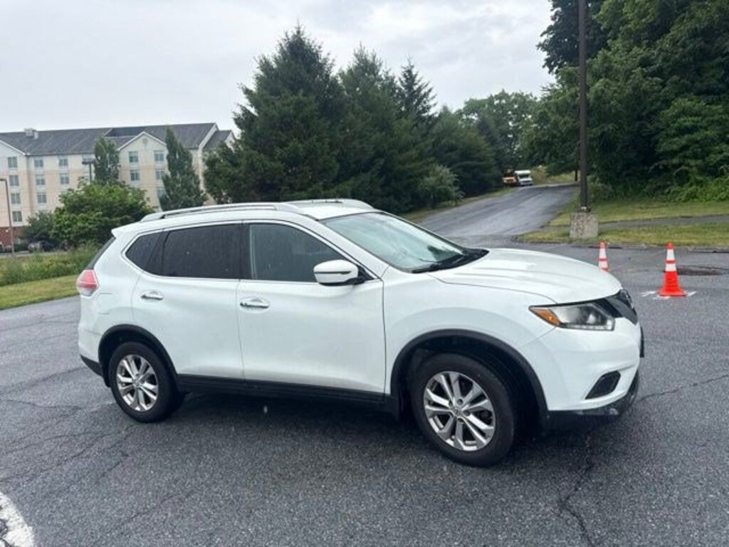 Used 2016 Nissan Rogue SV AWD SV