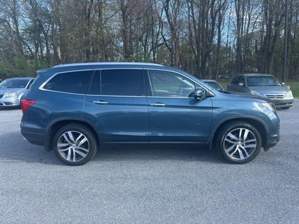 Used 2017 Honda Pilot Touring Touring AWD