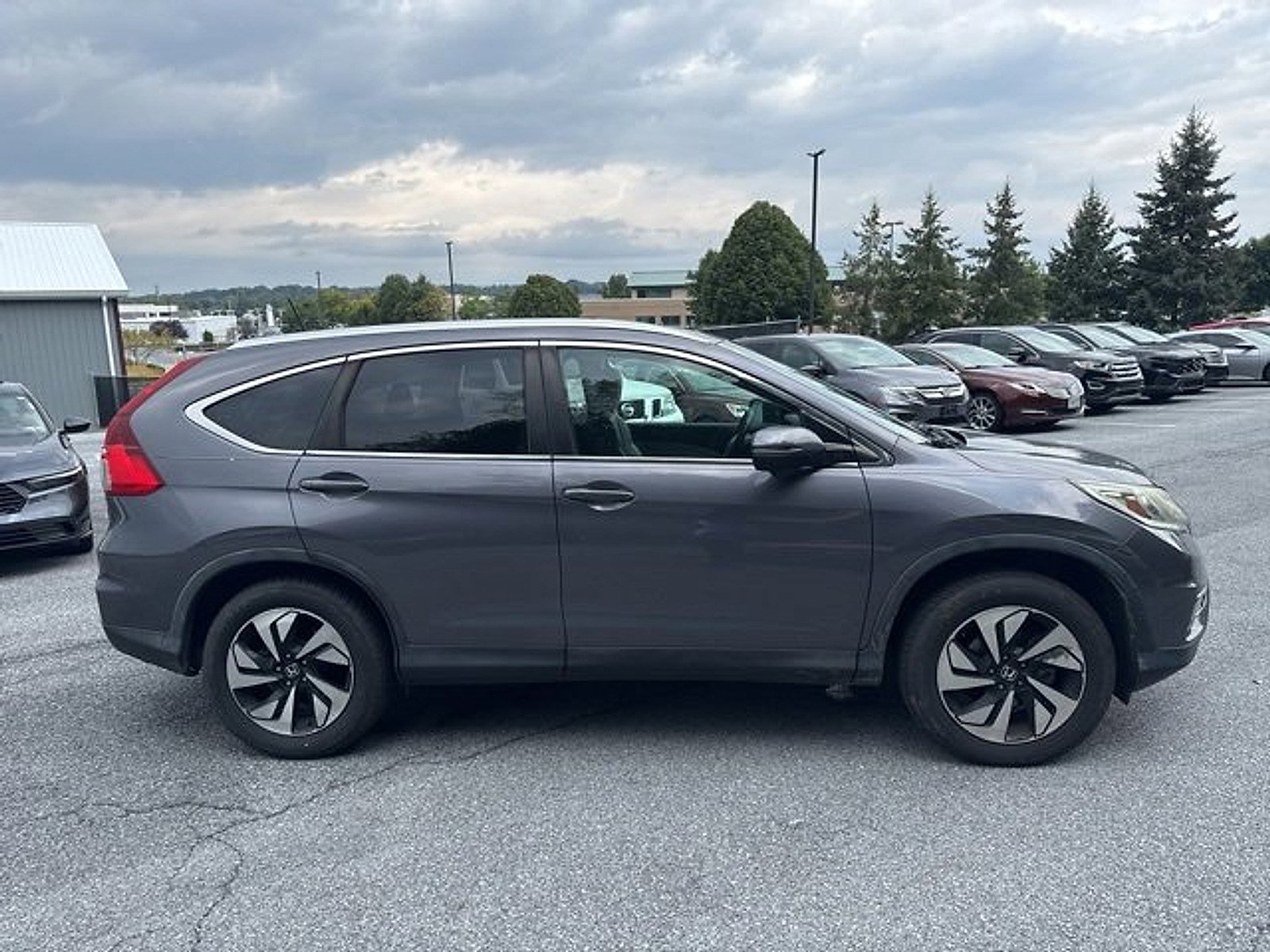 2015 Honda CR-V Touring photo 3
