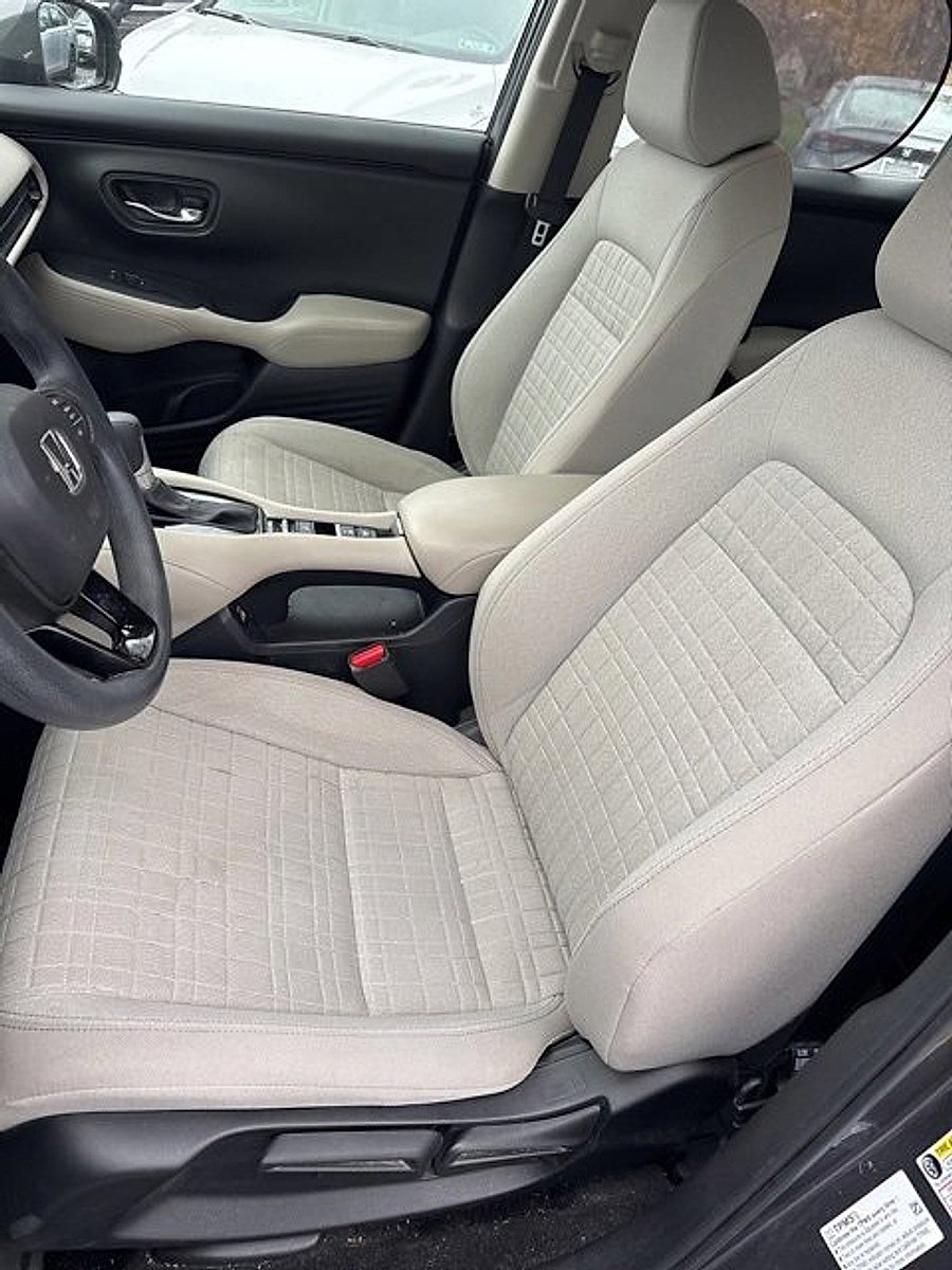 2023 Honda HR-V LX photo 3