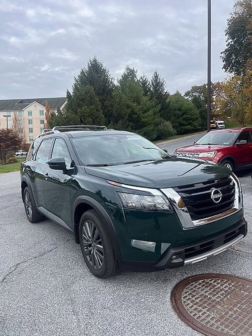 Used 2025 Nissan Pathfinder SL SL 4WD