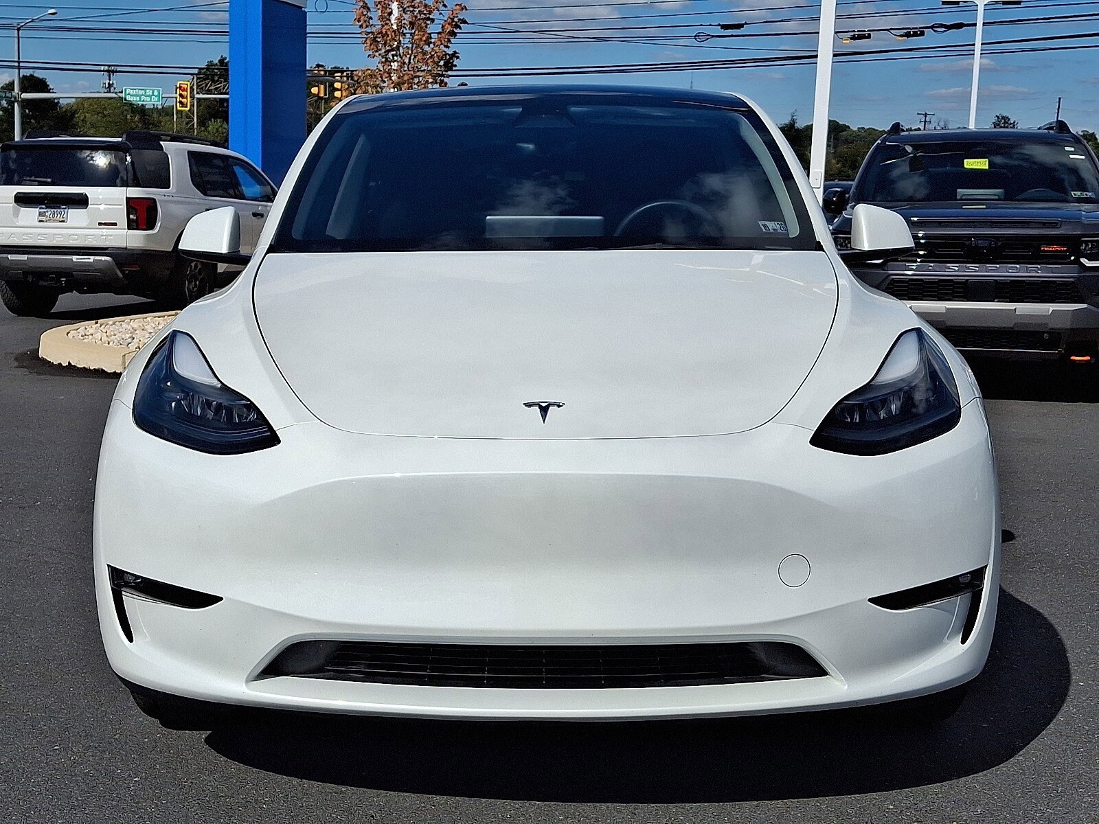 2023 Tesla Model Y Long Range photo 2