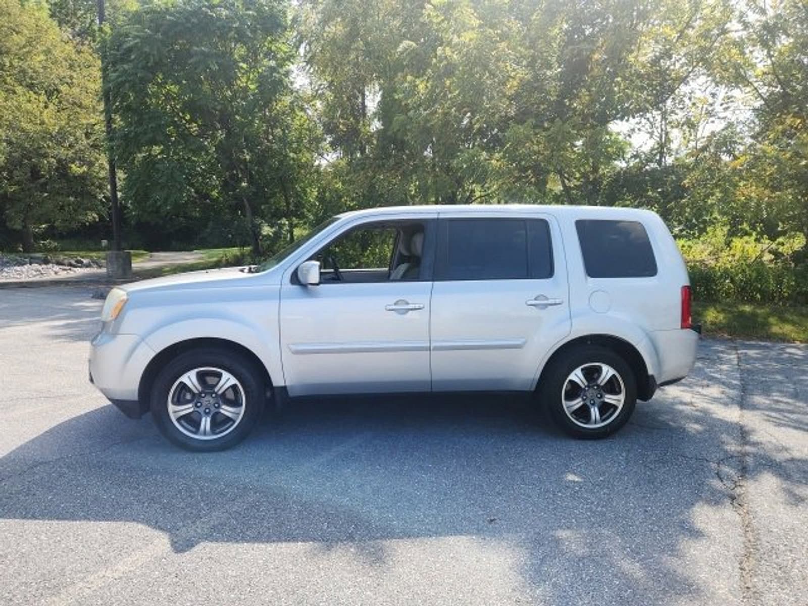 Certified 2015 Honda Pilot SE with VIN 5FNYF4H30FB077730 for sale in Harrisburg, PA