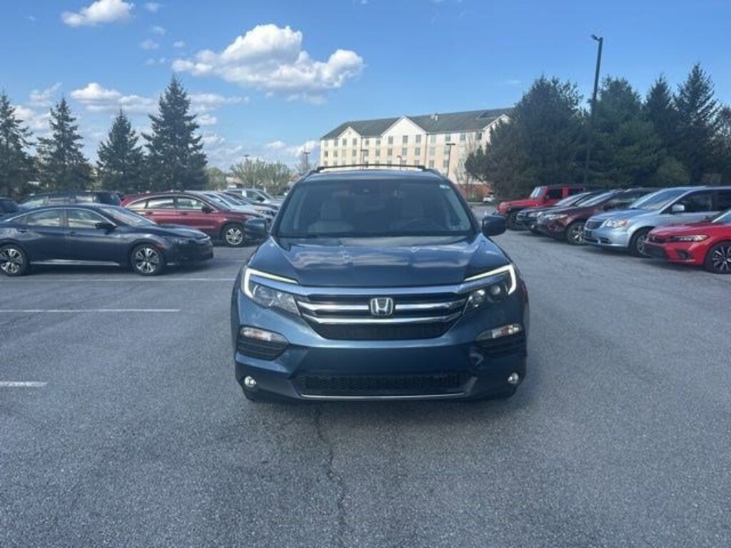 Used 2017 Honda Pilot Touring Touring AWD