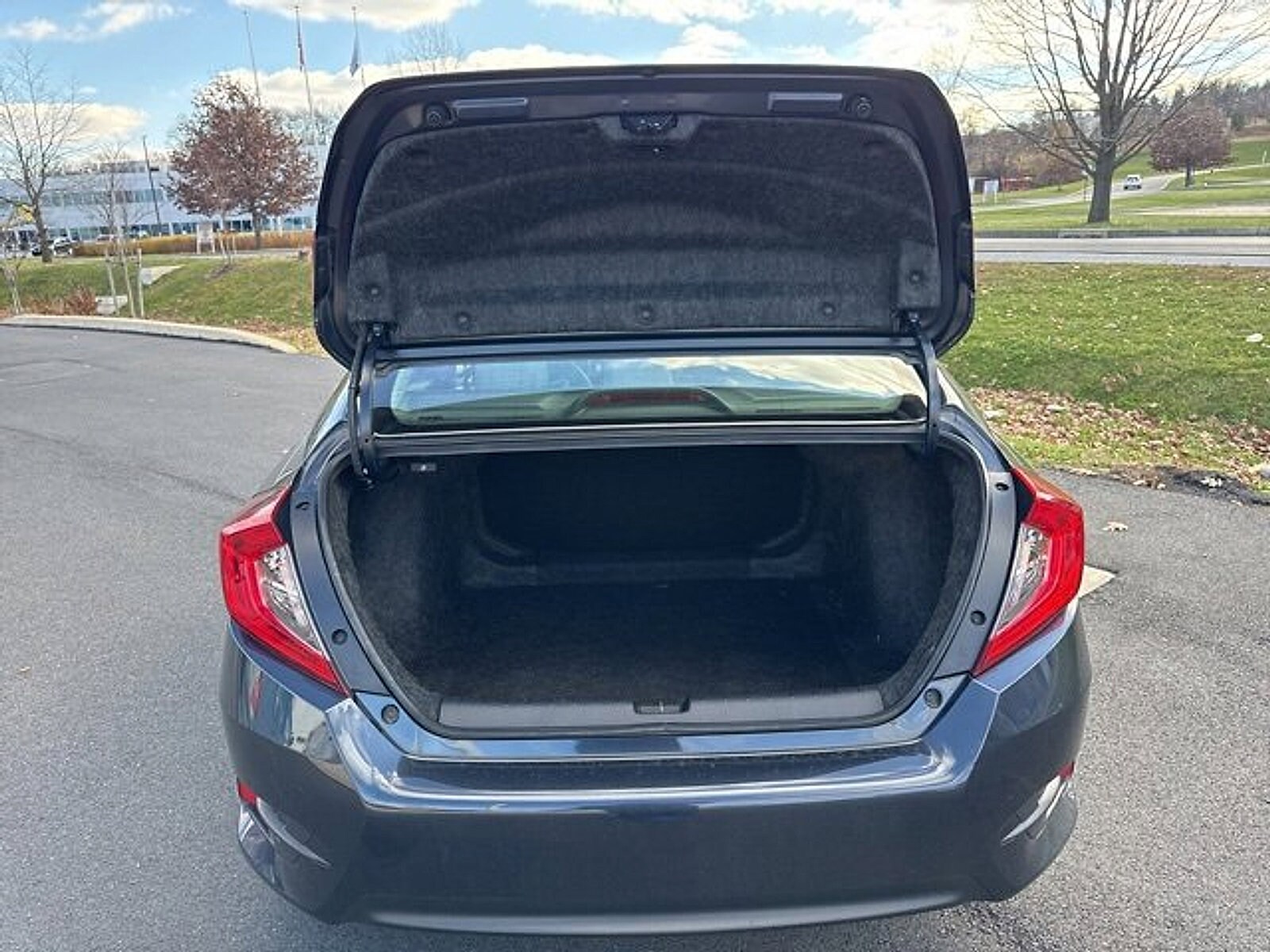 2018 Honda Civic LX photo 4