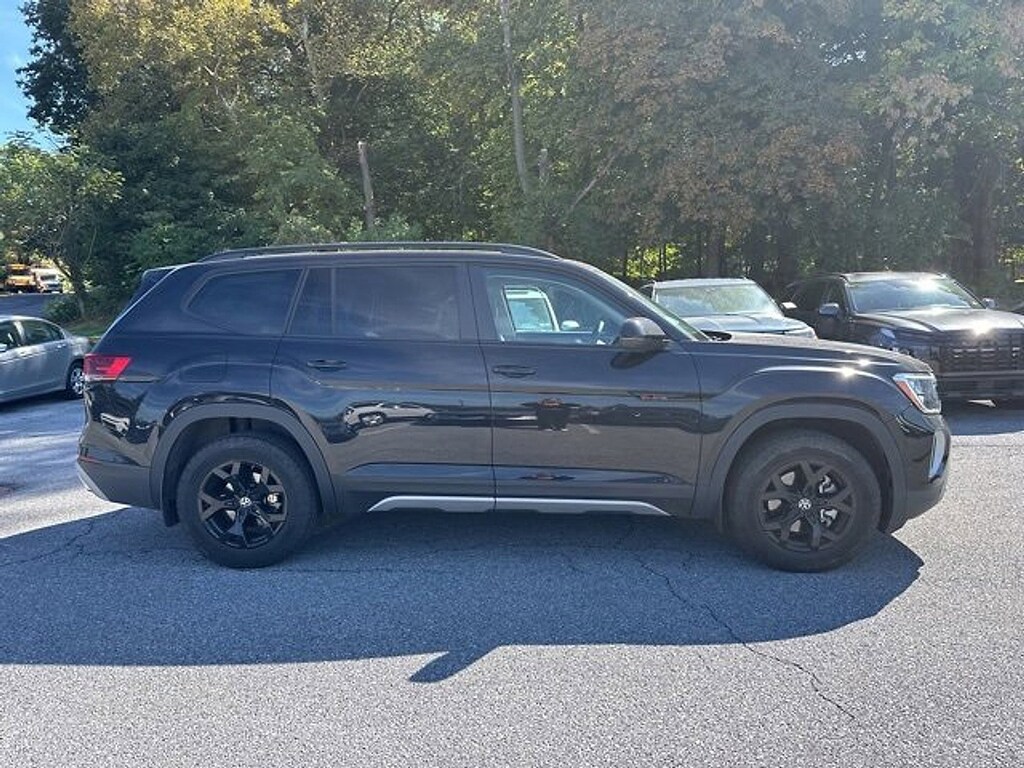 Used 2024 Volkswagen Atlas 2.0T Peak Edition SE w/Technology 2.0T Peak Edition SE w/Technology 4MOTION