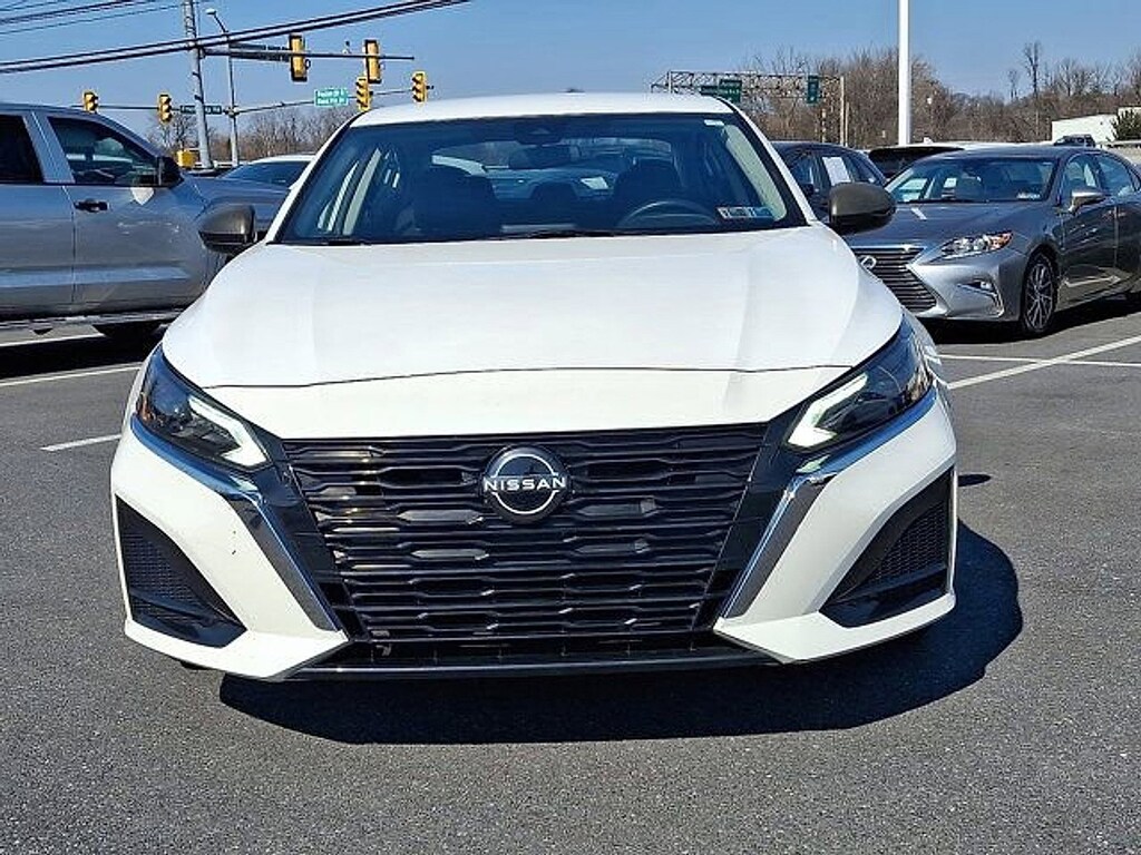 Used 2023 Nissan Altima 2.5 SV Sedan