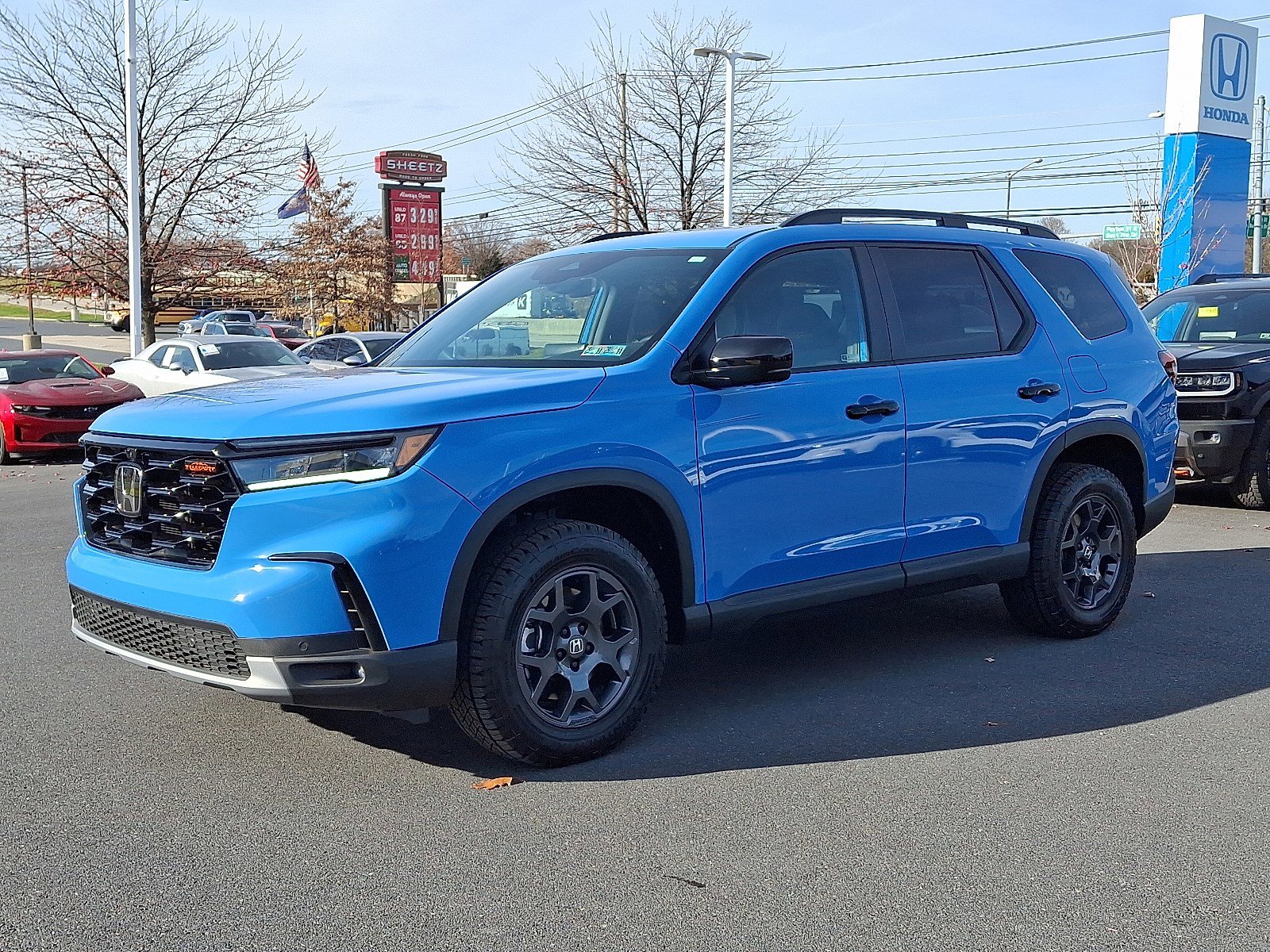 2025 Honda Pilot TrailSport photo 3
