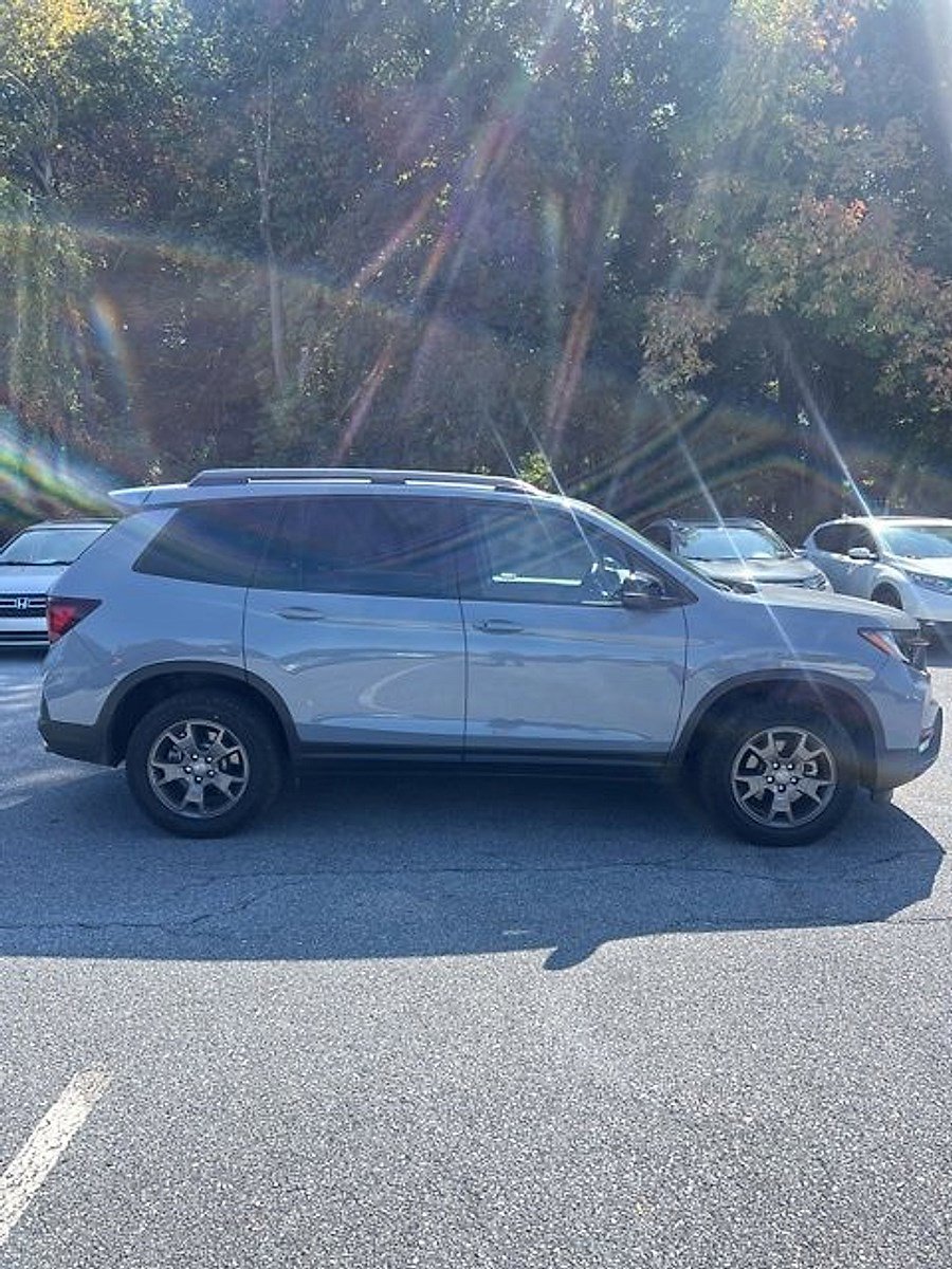2024 Honda Passport TrailSport photo 3