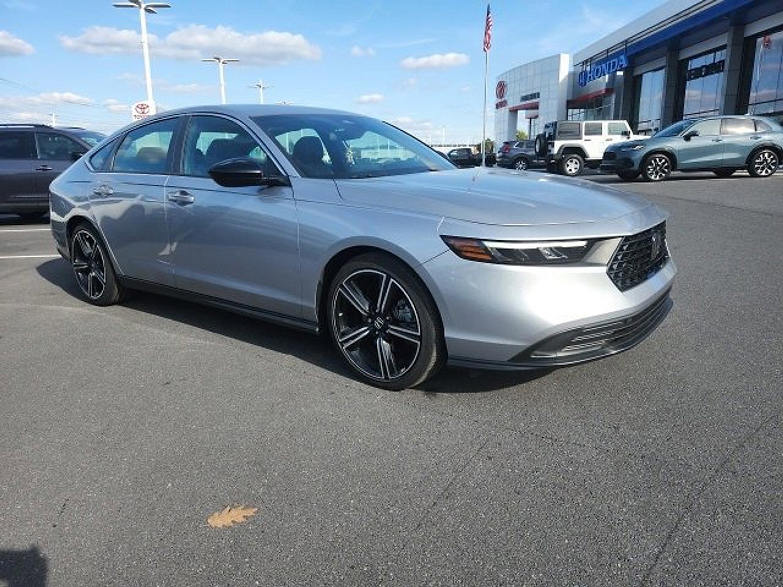2023 Honda Accord Hybrid Sport photo 2