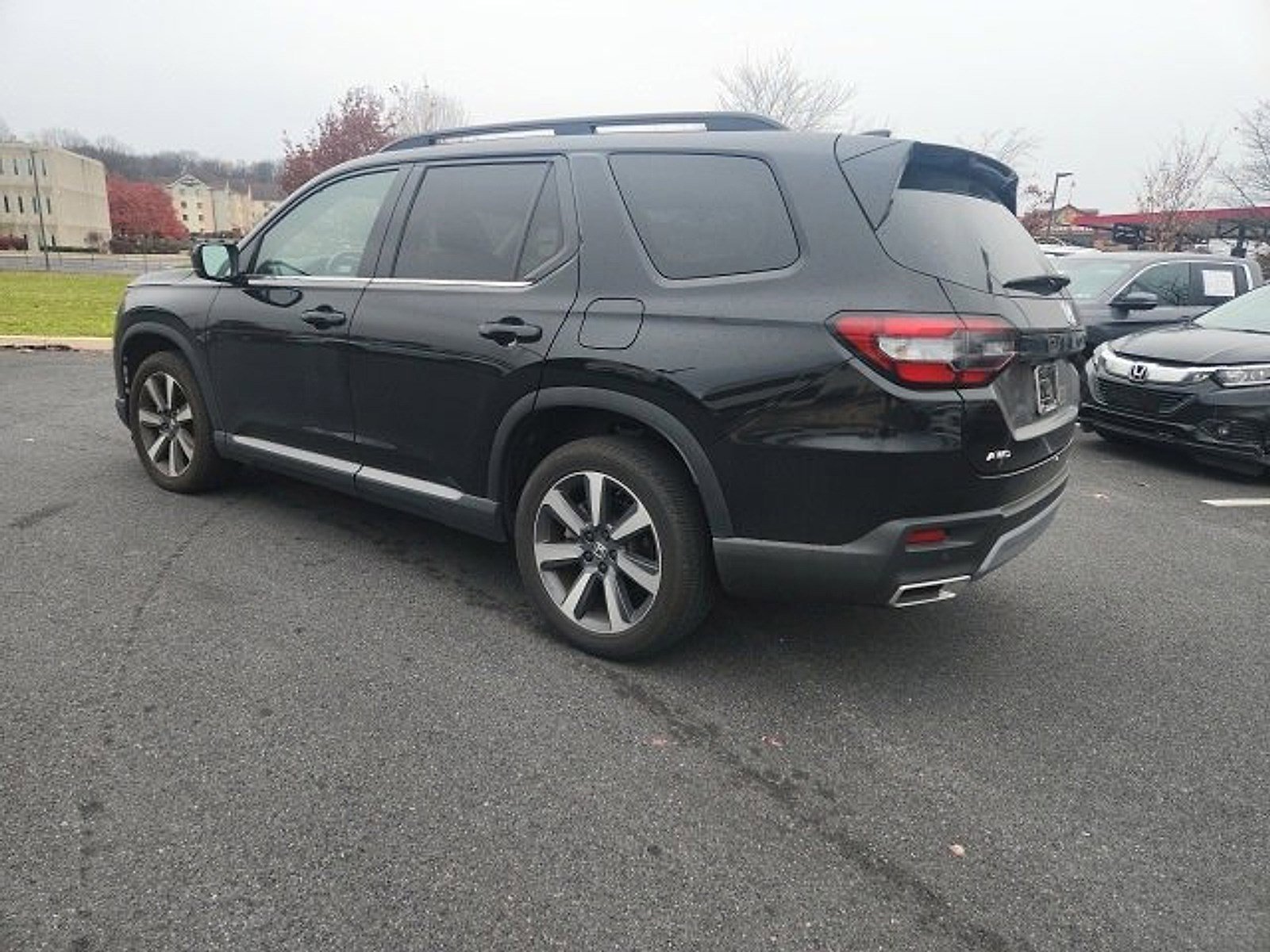 2024 Honda Pilot Touring photo 3