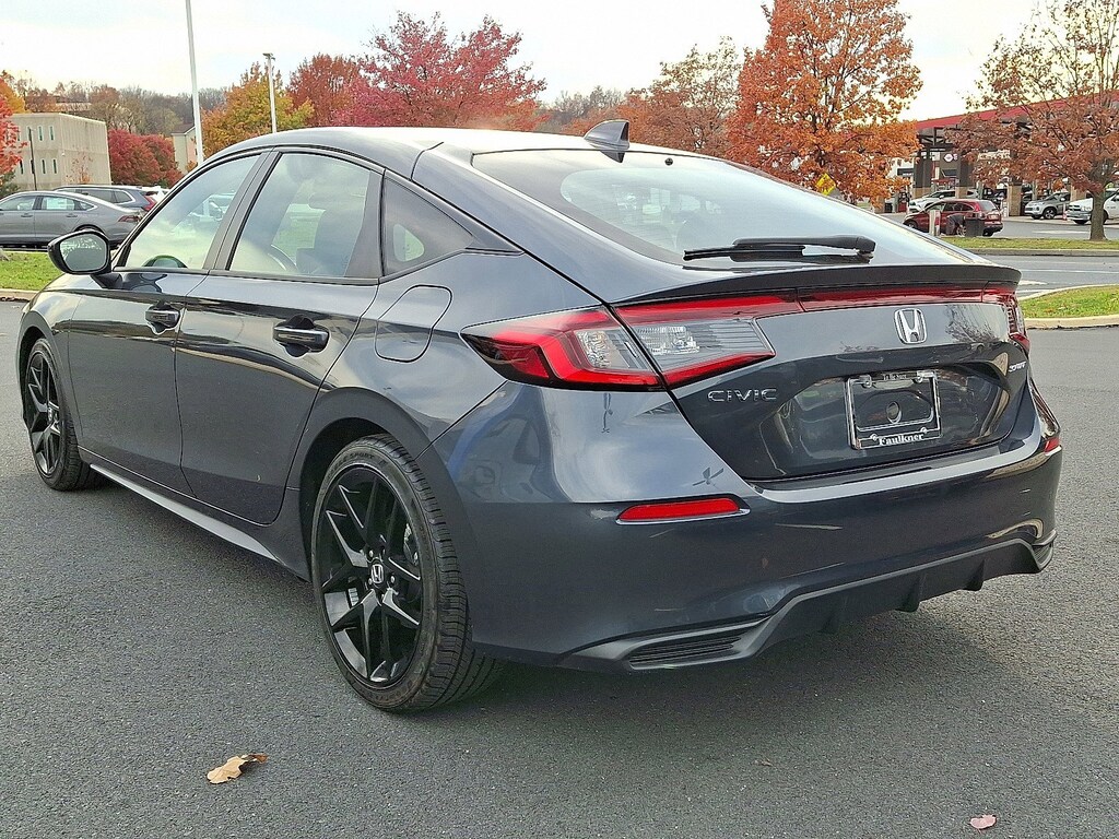 2025 Honda Civic Hatchback Sport photo 4