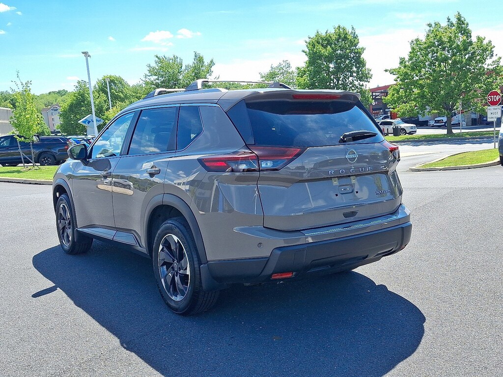 Used 2024 Nissan Rogue SV AWD SV