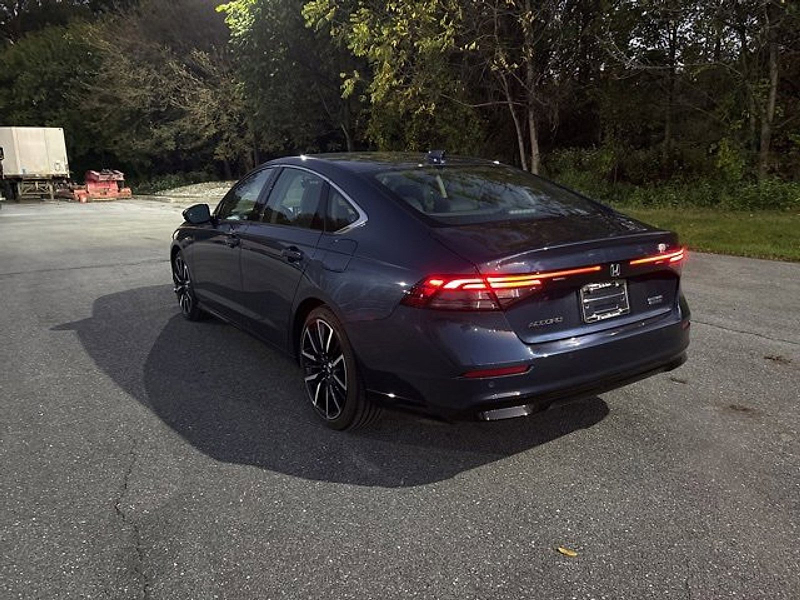 2025 Honda Accord Hybrid Touring photo 3