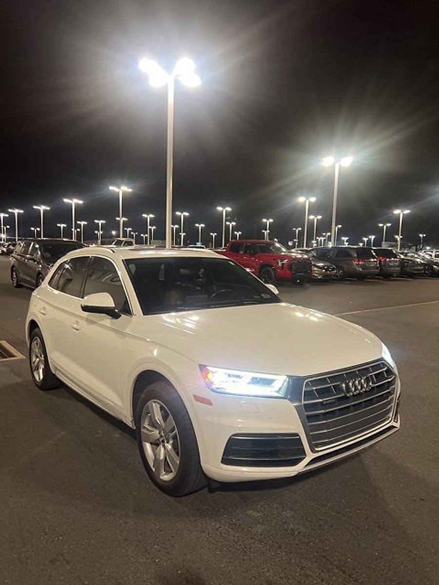2019 Audi Q5 Premium Plus 45 TFSI photo 2