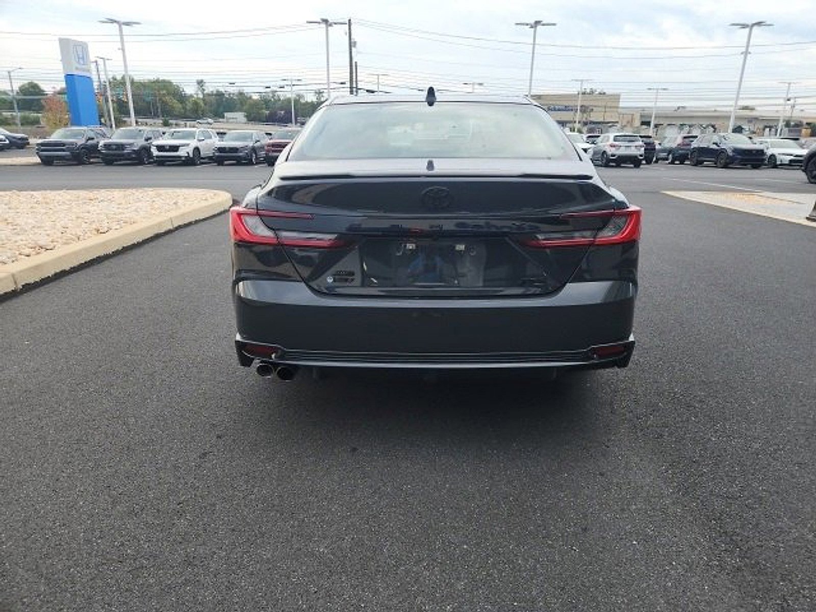 2025 Toyota Camry XSE photo 4