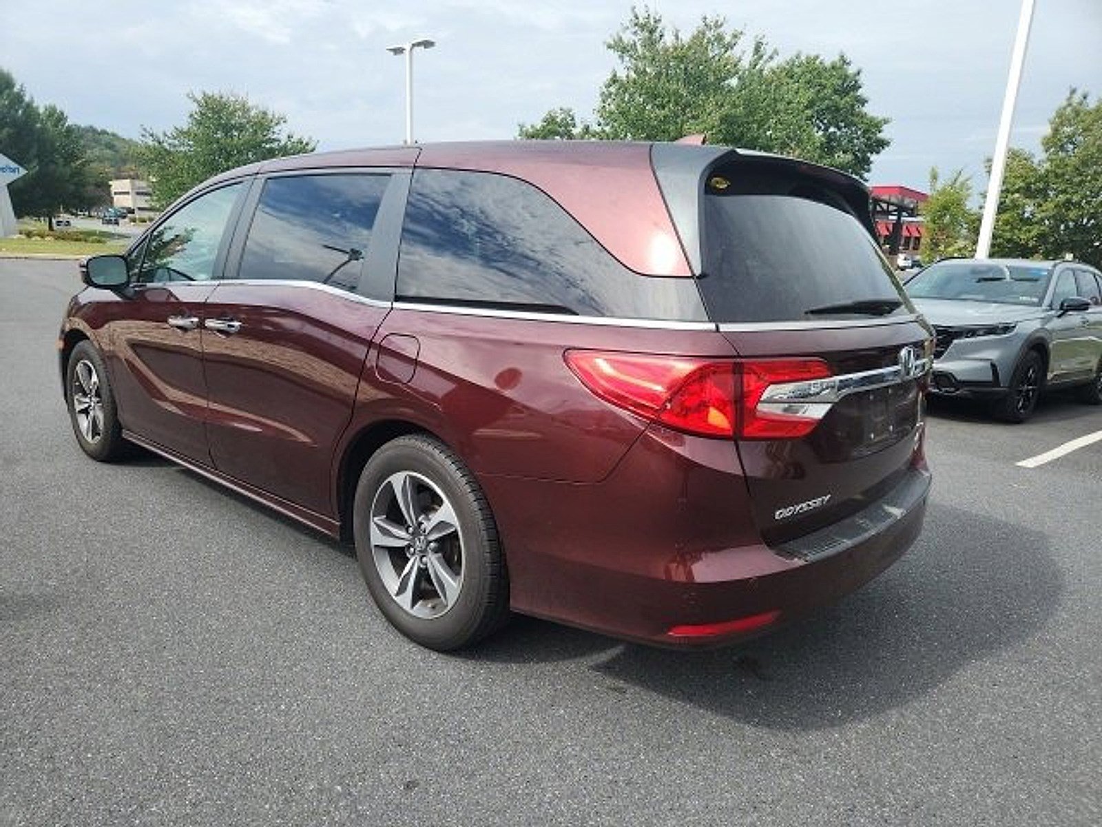 2019 Honda Odyssey Touring photo 3