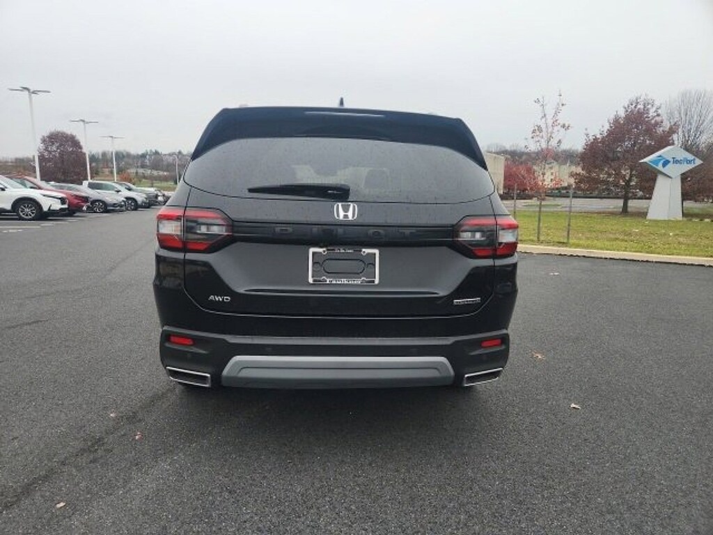 Certified 2024 Honda Pilot Touring Touring AWD