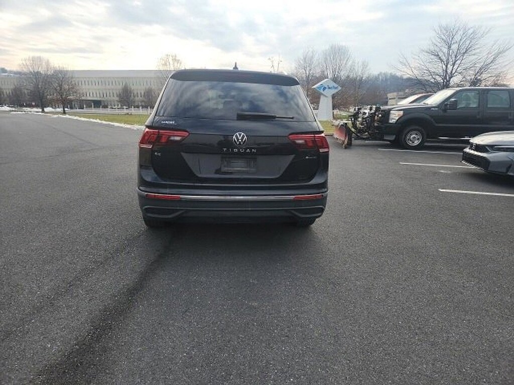 Used 2022 Volkswagen Tiguan SE 2.0T SE 4MOTION