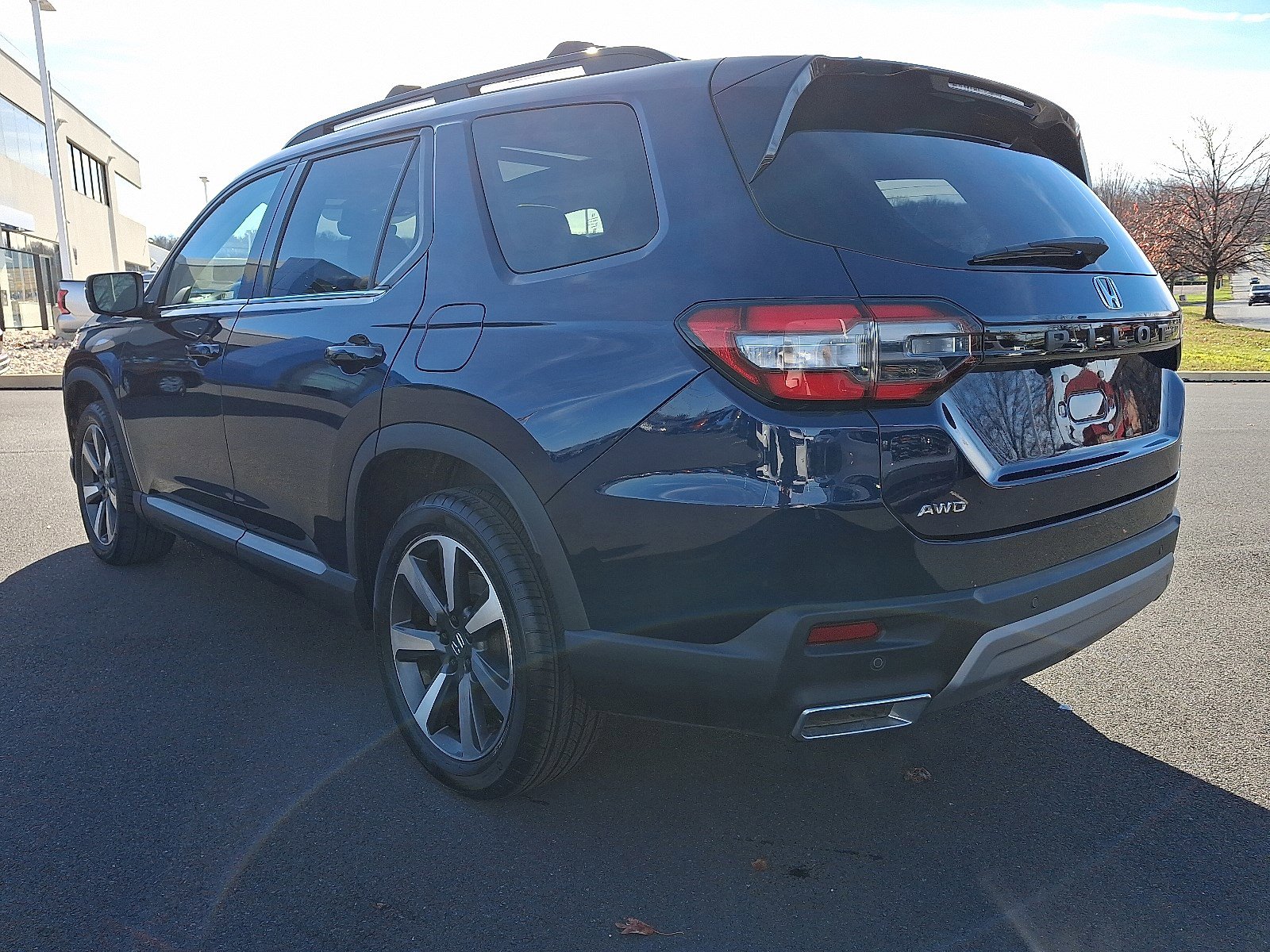 2023 Honda Pilot Elite photo 3