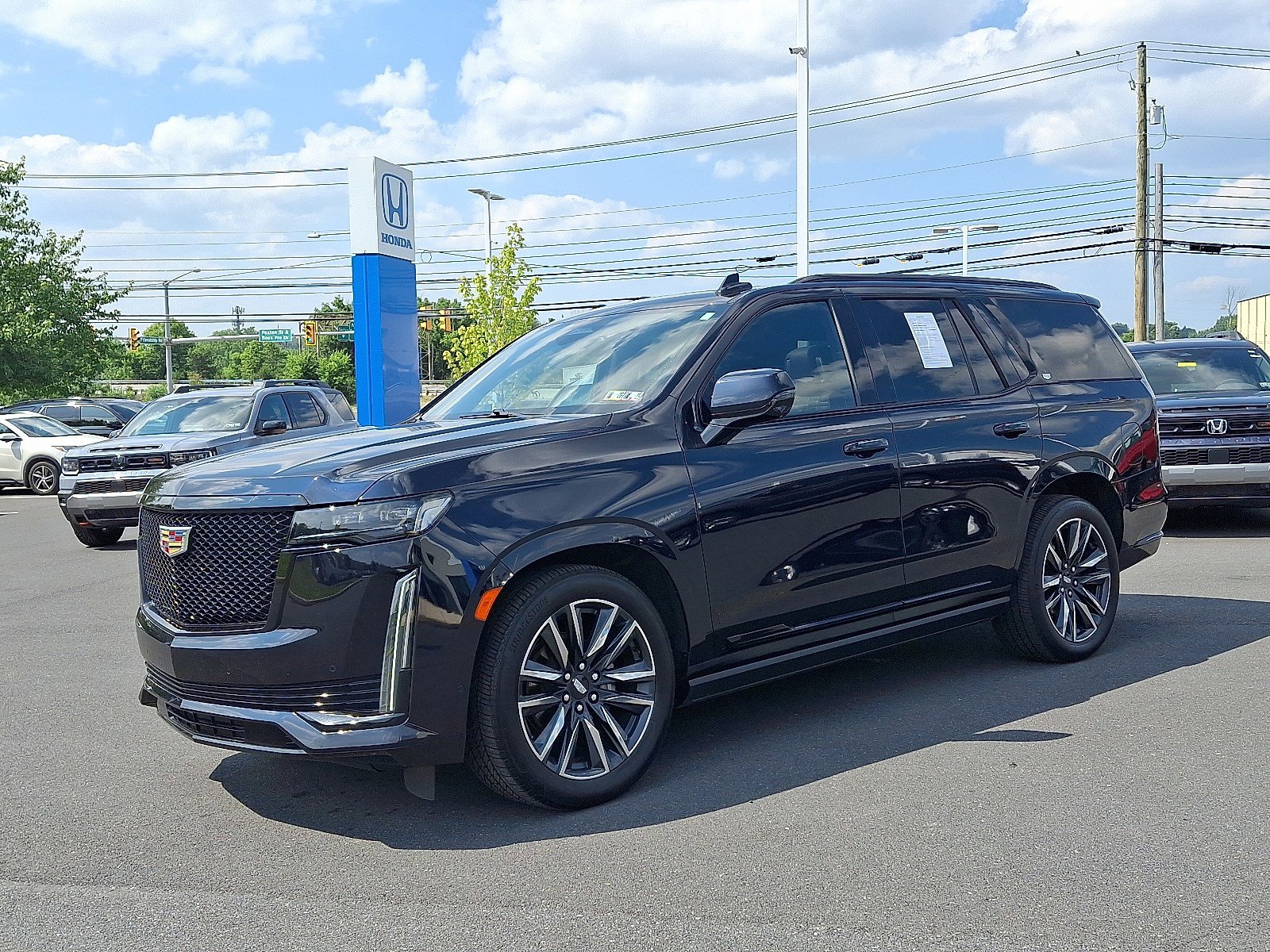 2023 Cadillac Escalade Sport Platinum photo 3